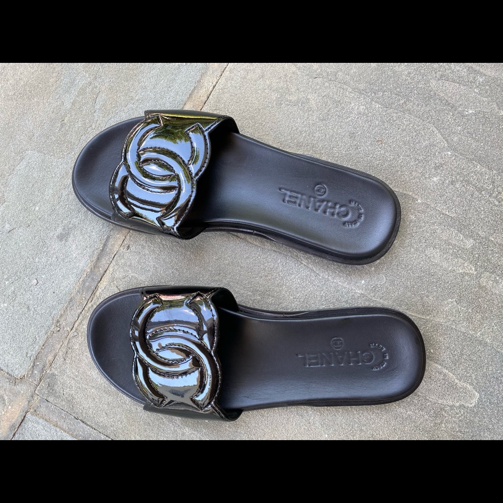Chanel black patent leather slides 37.5